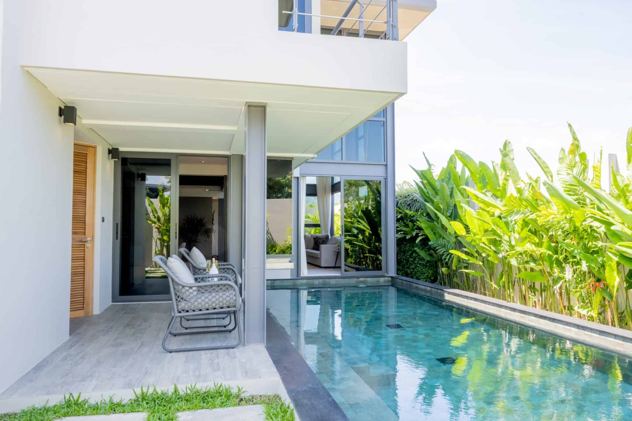 Pool villa loft design