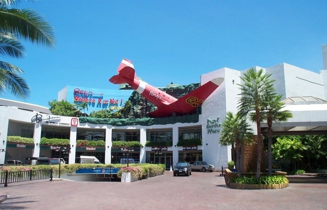 Shopping Mall Royal Garden Plaza